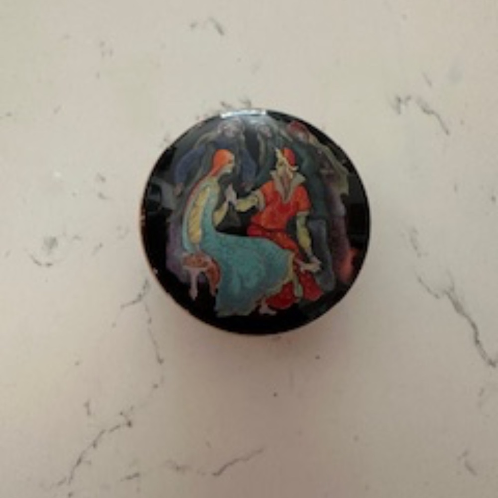 1988 The Franklin Mint “Cinderella” Fine Porcelain Music Trinket Box